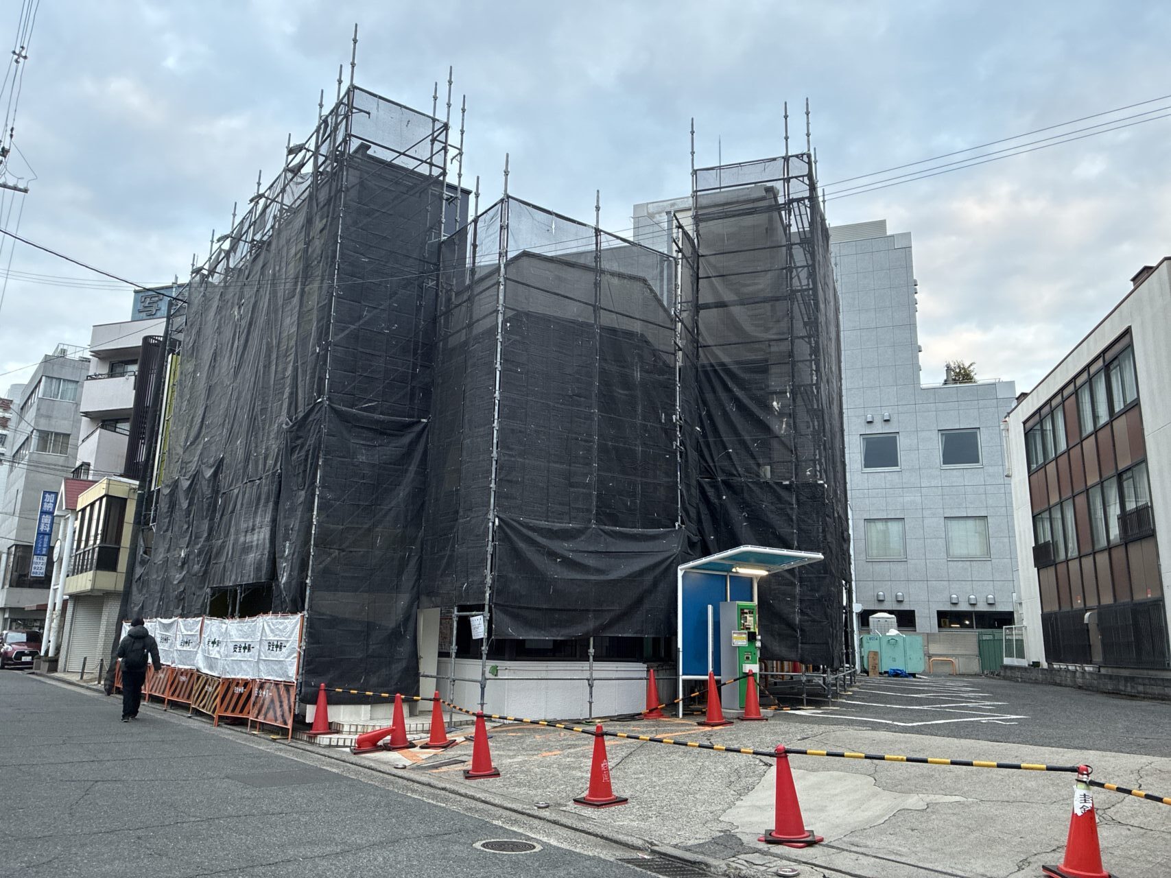 マツヤデンキ跡地にマツキヨ