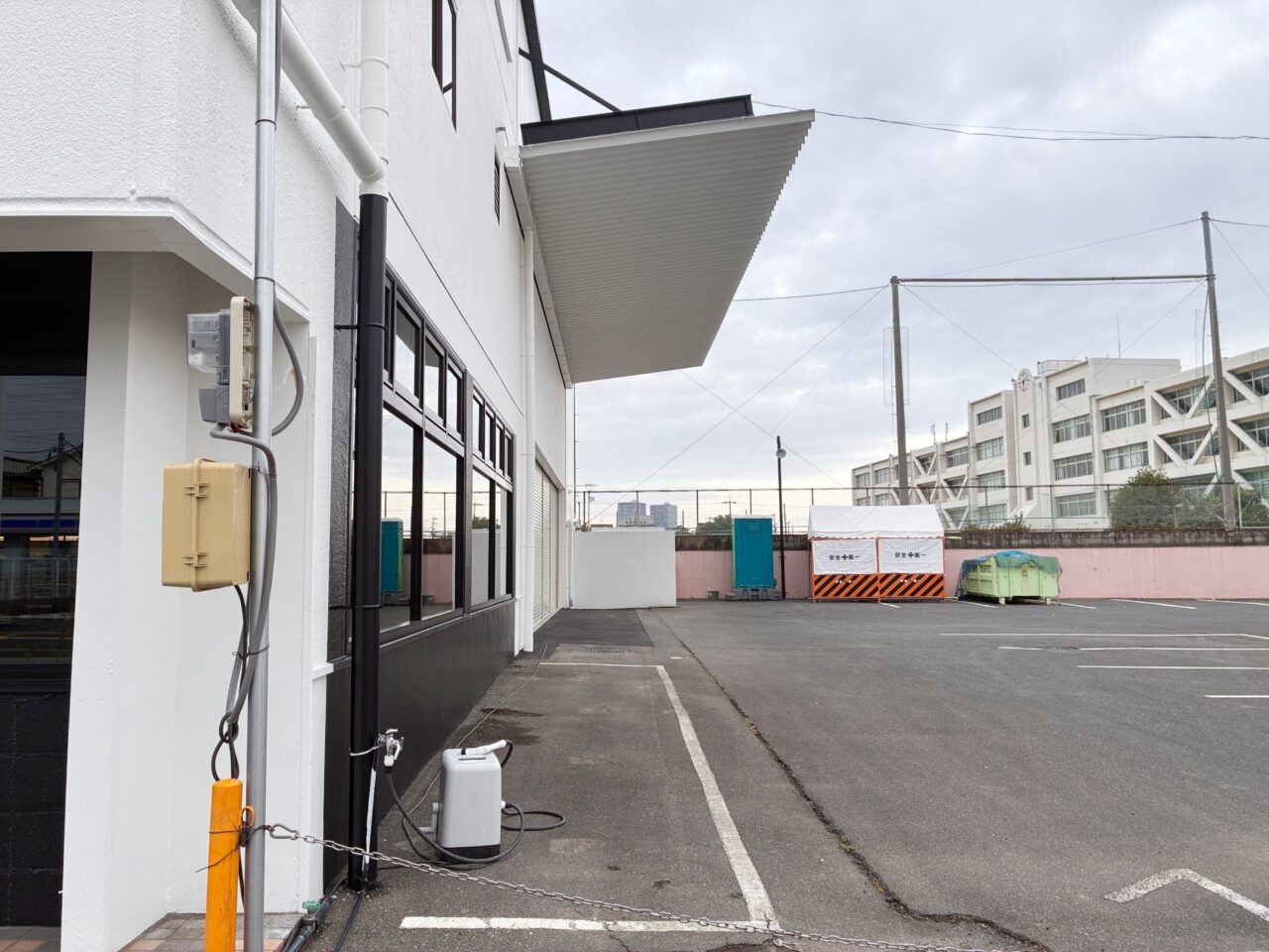 神座高美町にオープン